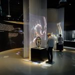 你知道在数字化博物馆领域内，哪些创意互动装置备受观众喜爱吗？